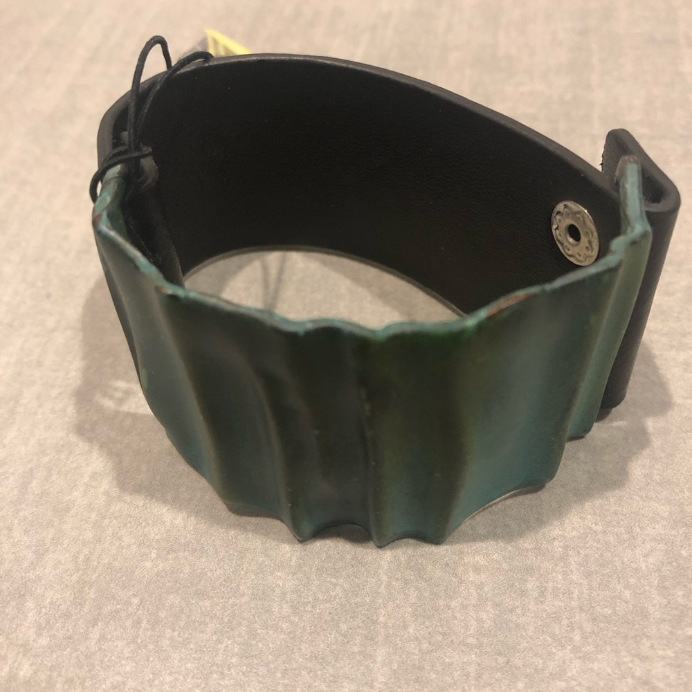 NWT Turquoise Metal and leather bracelet - Picture 4 of 4